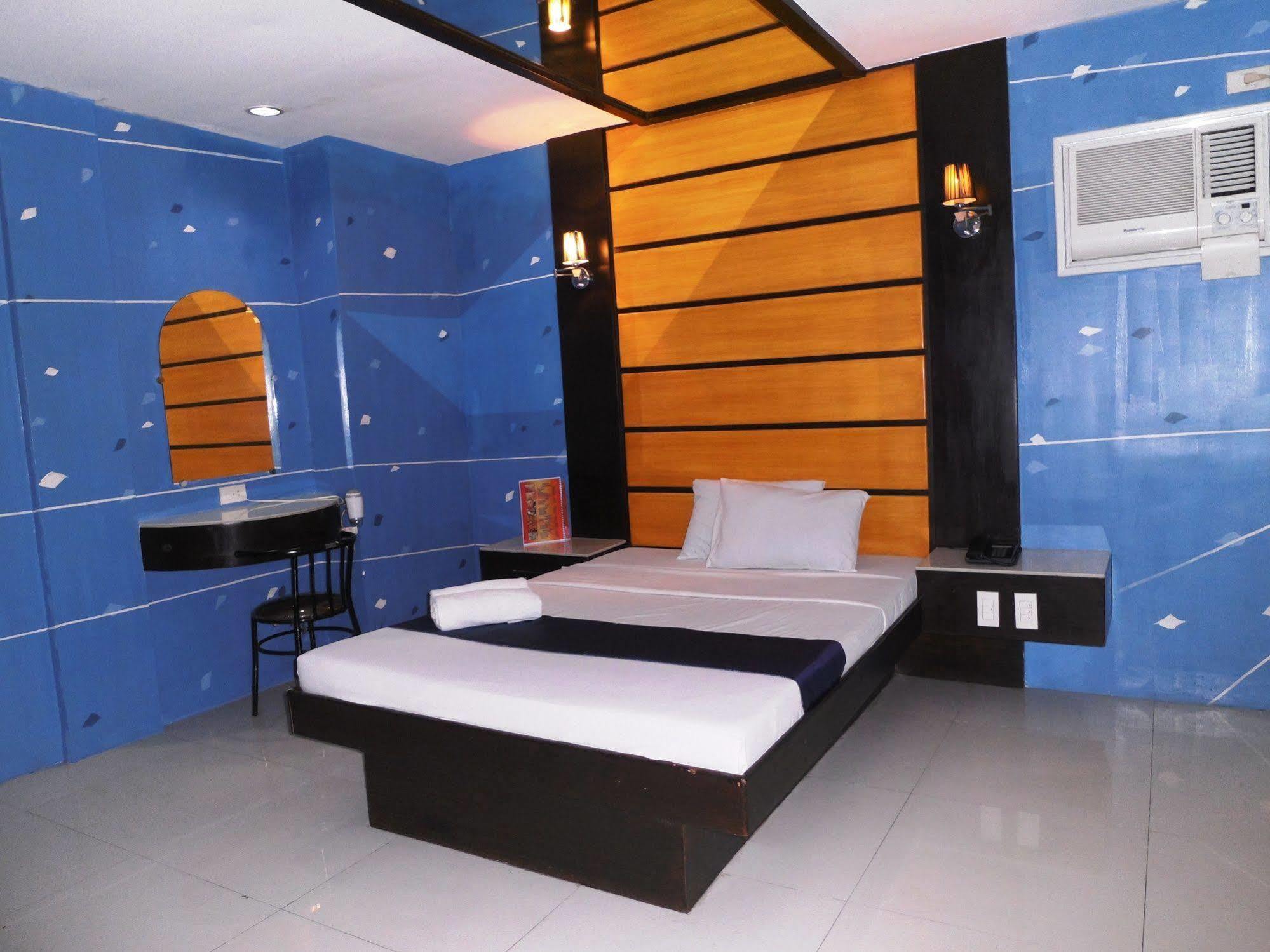 Harts Hotel-Quezon City Eksteriør billede