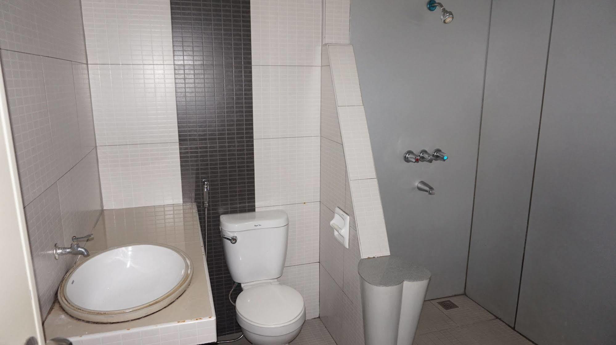Harts Hotel-Quezon City Eksteriør billede
